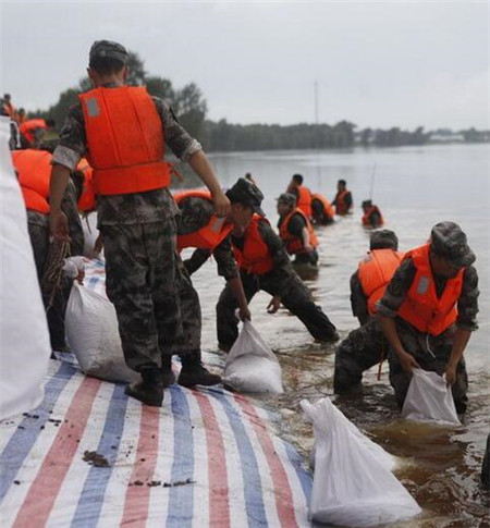 八一建軍節(jié):致敬中國軍人,液化氣儲罐廠家獻給***可愛的人！