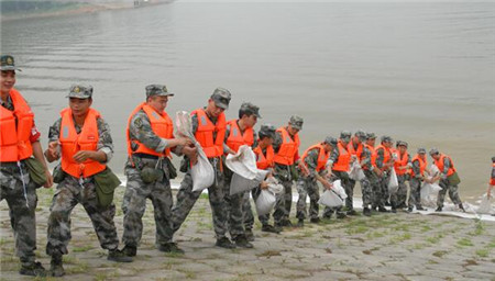 八一建軍節(jié):致敬中國軍人,液化氣儲罐廠家獻給***可愛的人！